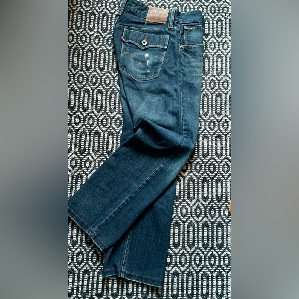 🔥HOST PICK🔥 Levi Strauss Denim slim straight Sz32”w /30